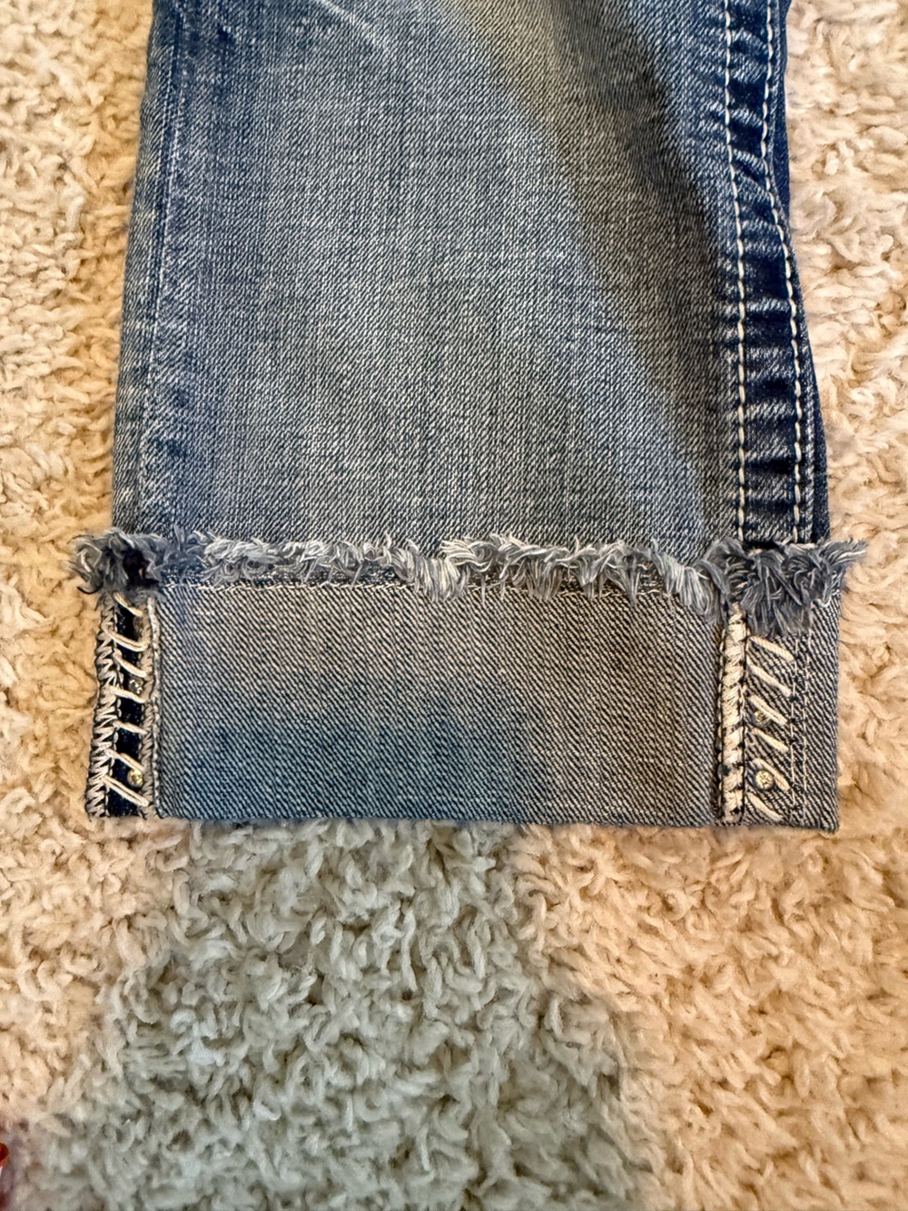 Miss Me Easy Cropped Jeans Size 27 - Picture 5 of 6